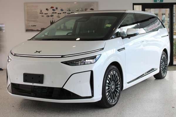 2026 XPENG X9