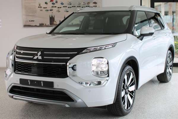 2026 Mitsubishi Outlander